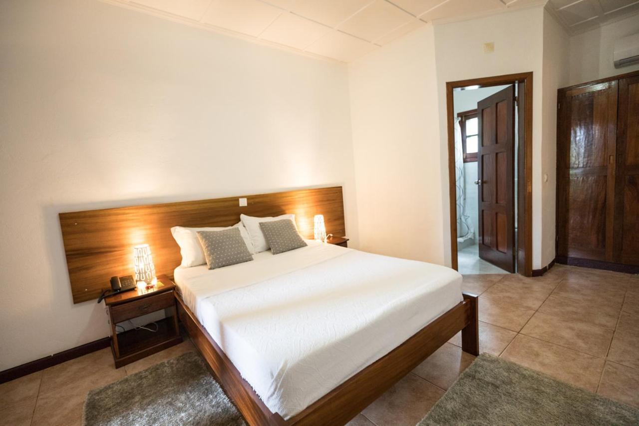 Hotel Praia Sao Tome Bagian luar foto